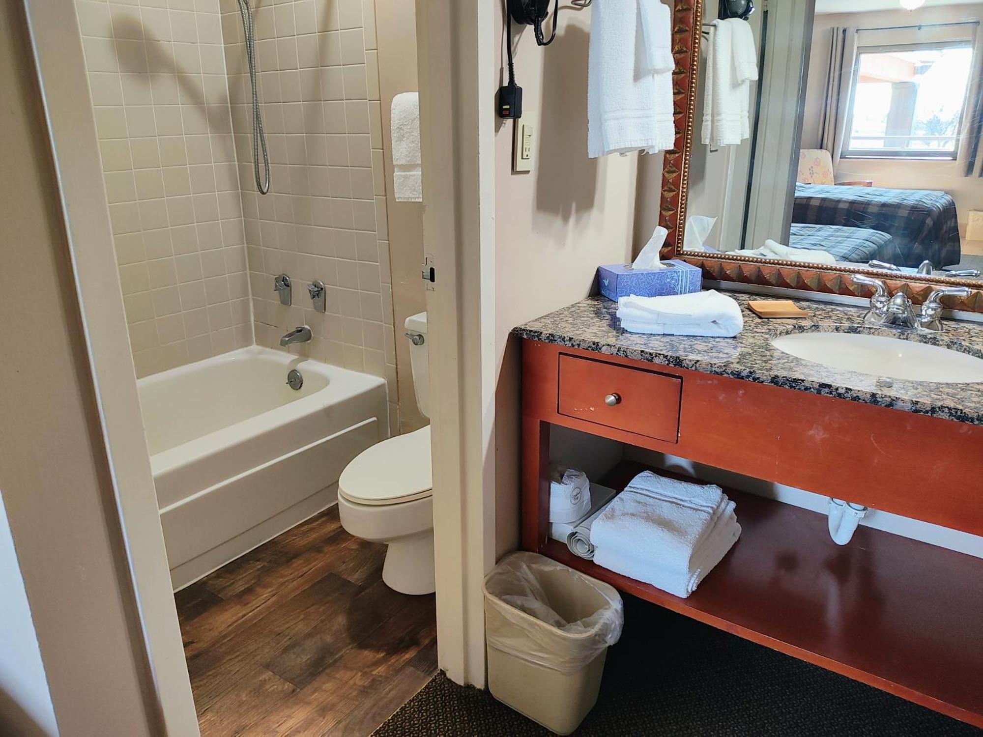 The Lodge At Russell - Russell Inn Quarto foto